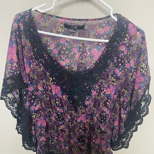 Floral Lace Trim Top size large light and flowy